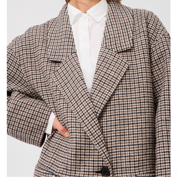Vita Oversized Checked Wool Coat - Picture 8 of 12